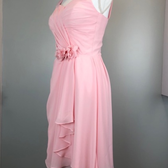 💥Host Pick💥Bridesmaid Dress With Cascading Ruffles .Sz 6 - Picture 2 of 15